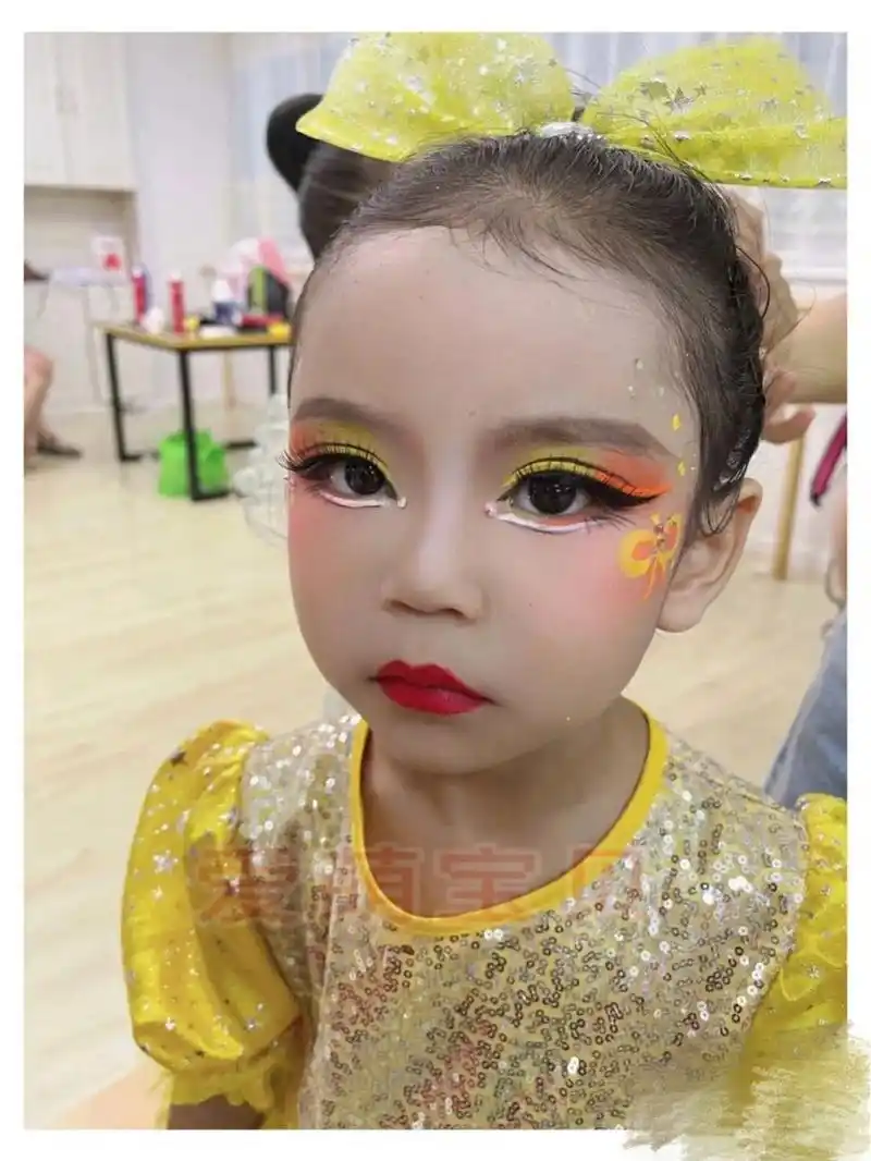 六一儿童节妆容 六一黄色眼影系列舞台妆来喽,自然好学易上手,舞台妆