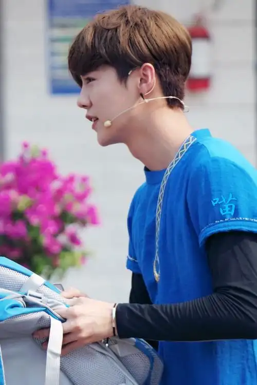 鹿晗奔跑吧兄弟西双版纳录制20160429