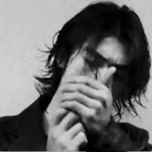 头像金城武吸烟什么姿势更帅