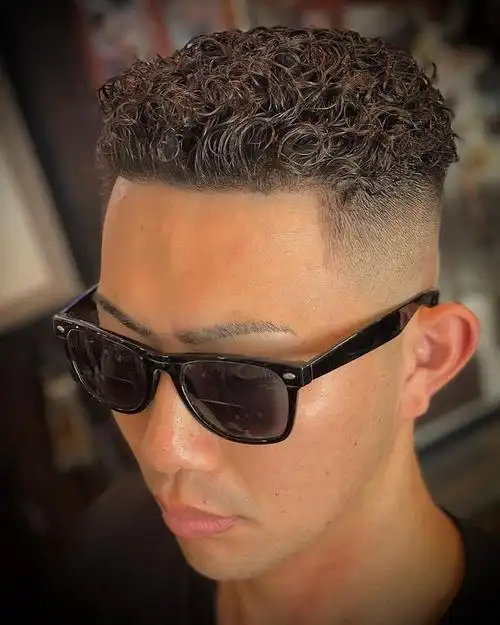 新时尚男士发型15款款式时尚很有型百变帅气真流行