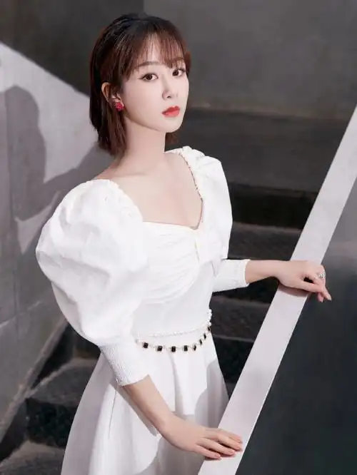 外界给她多少偏见,我就给她多少偏爱.#杨紫