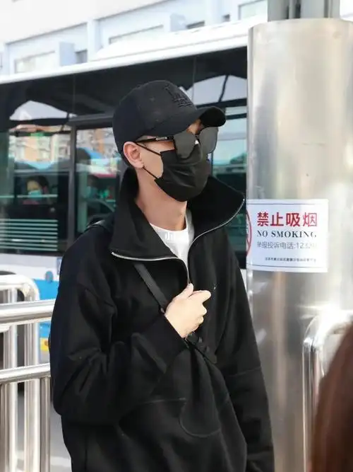 今天要羡慕死接机的小伙伴们啦#秦霄贤  #秦霄贤你好星期六