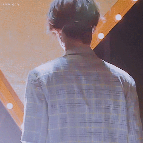 justin黄明昊动图