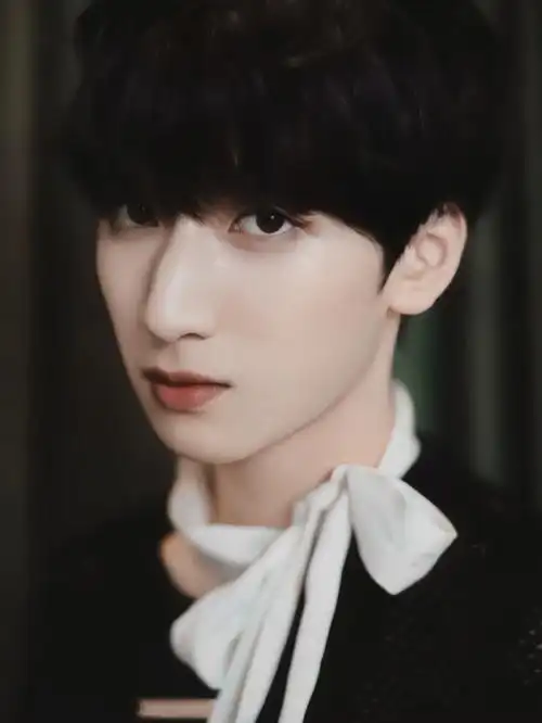 猫系男友小熊严浩翔