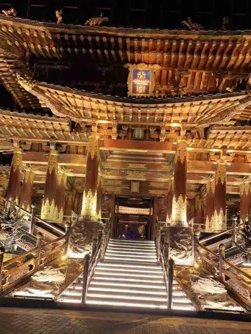 天阙酒吧(和平路店)-"被小伙伴拉来,就在天阙旁边.环境新开的还.