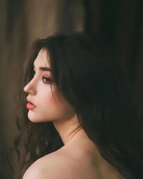 越老越有贵族气质女人,一般会有这7个习惯,又美又飒气!