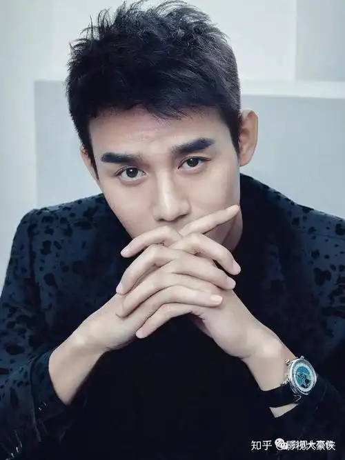 王凯与王鸥恋情实锤深夜约会照曝光全程都是热恋情侣的模样