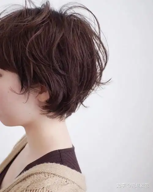 2021女生短发推荐短发风潮依旧继续