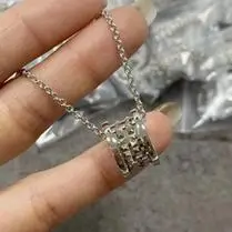 24新款bvlgari/宝格丽慈善款项链小红人黑陶瓷男女情侣款锁骨链