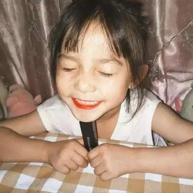 头像女可爱小孩高清好看的qq头像可爱小女孩图片精选