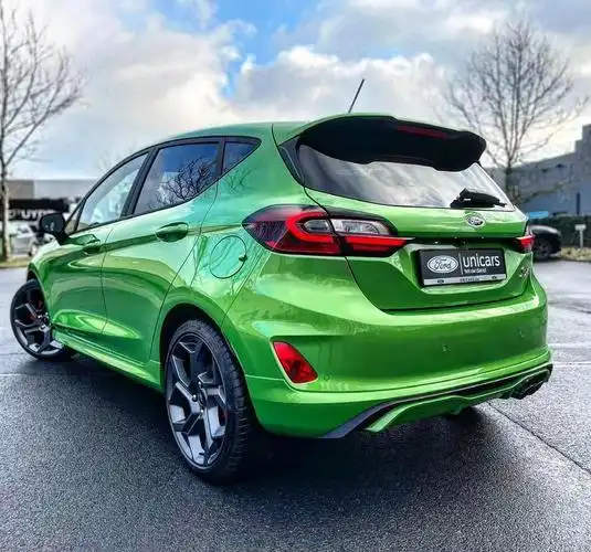 新款福特嘉年华st海外实车!运动两厢钢炮,搭载1.