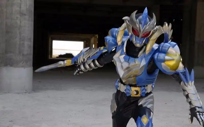 铠甲勇士铠传风鹰侠介绍片段