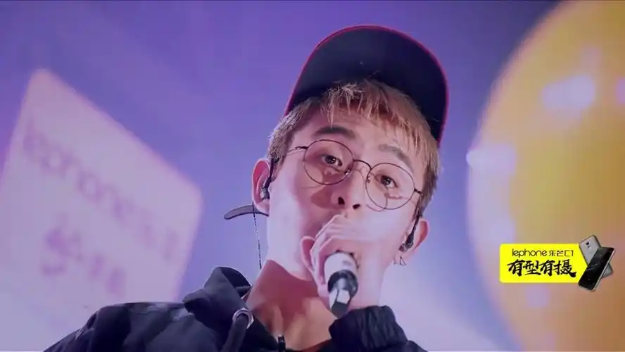 书中的迷幻世界       快乐男声 校园少年焦迈奇的这首《咸鱼remix