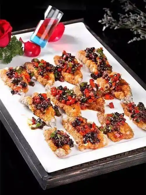 八道酒楼新颖菜品,用普通食材创出新菜!