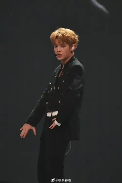 黄明昊新ep一人之众##运镜跟不上黄明昊