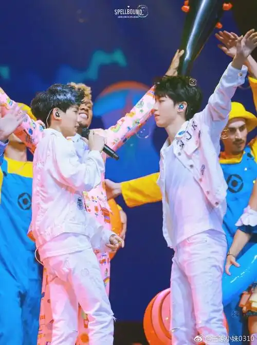 凯源盛世#四周年高清壁纸 crwb