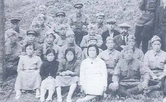 80年代东北山上发现一电台,幸存者热泪盈眶,牵出了一段往事_王一知_苏