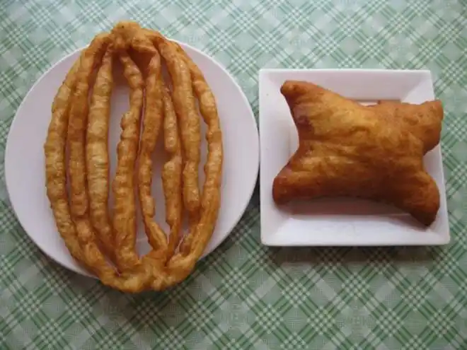 【美食夜话】中华名小吃—徐州饦汤和八股油条