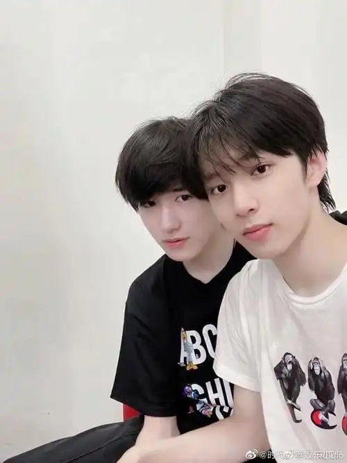 宋亚轩祝刘耀文生日快乐兄弟之间感情真好呀