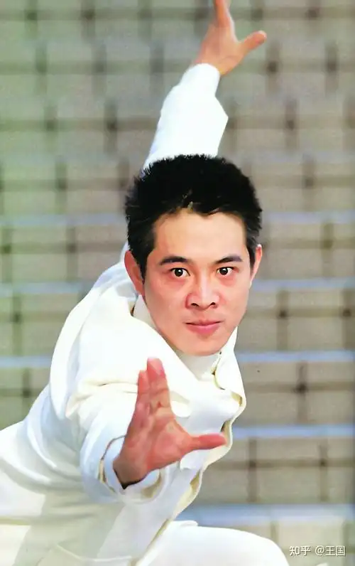 改了国籍的8位著名明星李连杰张铁林在列