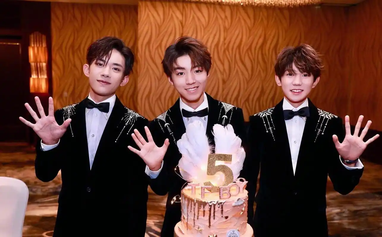 王俊凯王源易烊千玺合体#  tfboys 的十年之约,王俊凯,王源和异烊