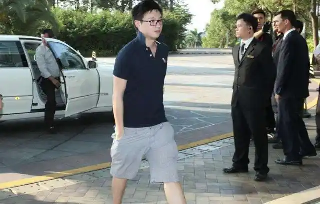 因花心致女友自杀,被拘,同为霍家第三代,为何霍启仁不及霍启刚