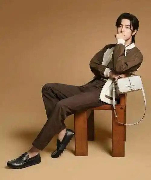 肖战有多好看网友真人和普通人不在一个次元美得不似真人