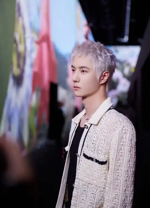 时装周最出圈明星前三##王一博巴黎时装周##王一博香奈儿品牌形象