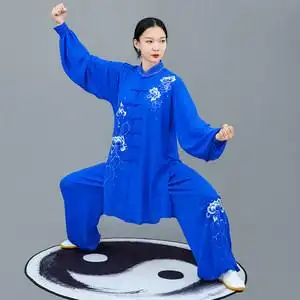 中长款太极服图片