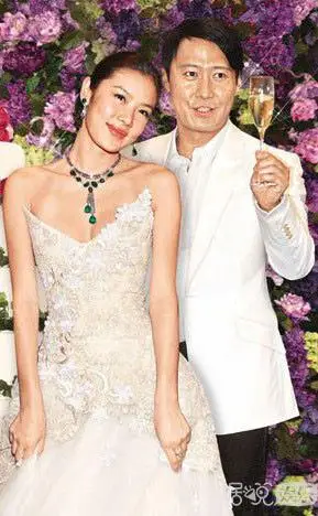 从小助理逆袭成准天王嫂,黎明绯闻女友的上位史很燃啊