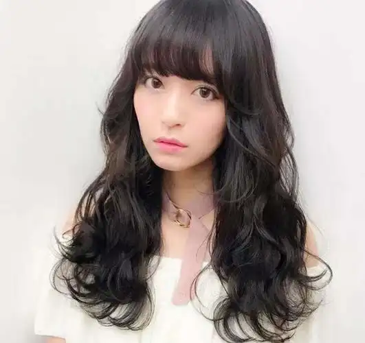 天生头发厚重的女生适合烫发吗如果可以适合哪种类型的发型