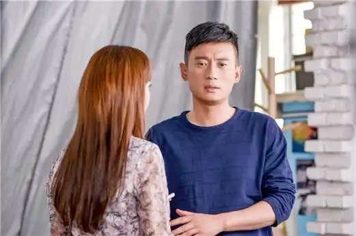 他就是张秋峰,演员徐洪浩夫妻联袂演出(刘晓洁徐洪浩演过的电视剧)