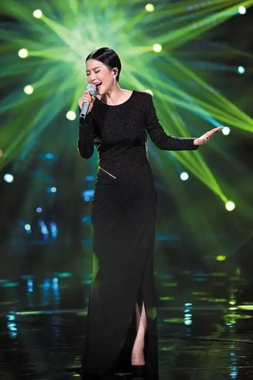 回顾娶了"摇滚女神"谭维维,生下一儿一女,陈亦飞的生活幸福吗|汪峰