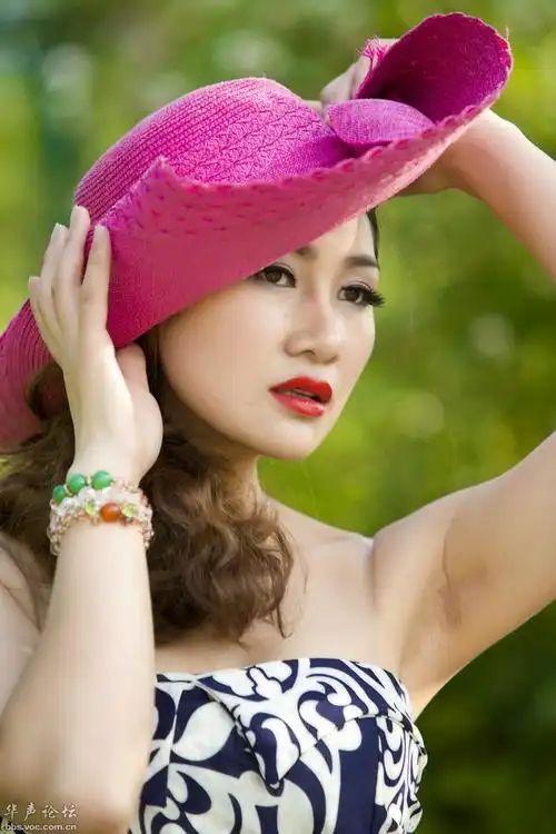 女人就应该风情万种越活越优雅让男人离不开