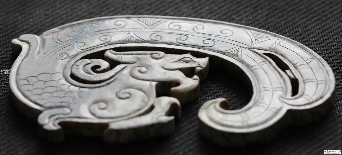 战汉玉龙佩 - 中华古玉器 论坛 - 任南红山文化官网 - powered by