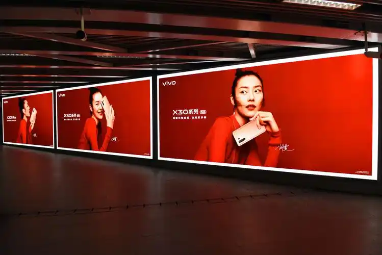 刘雯携手x30,5g不是唯一亮点