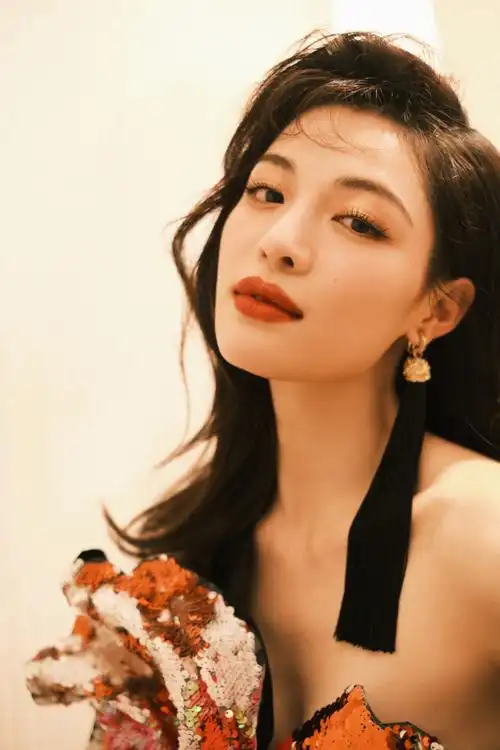 1993年生「同龄不同命」的陆剧女星6:钟楚曦