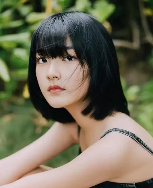 诸多杰出的"龙系"女演员,自幼便展现出超凡的演艺天赋,身为童星的她们