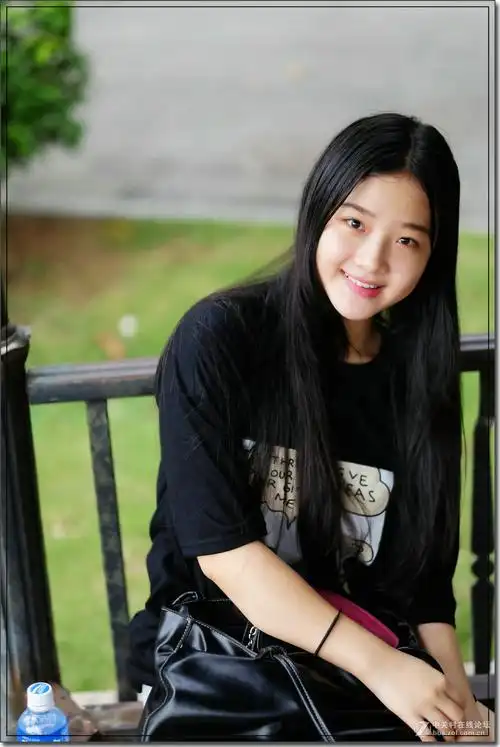 初中校花14岁小怡