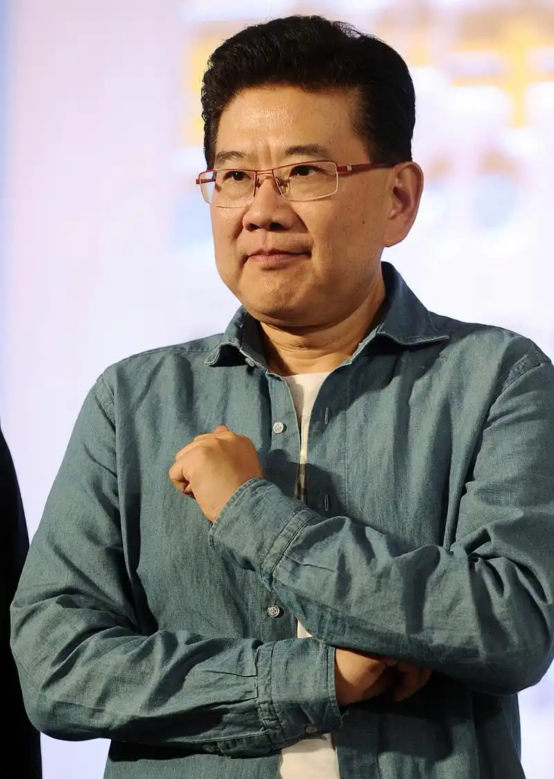 曹可凡从上海第一主持,到沦为全网笑话,曹可凡这个上海最知名的主持人