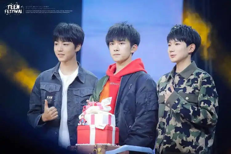 tfboys 161128 归来易烊千玺十六岁生日会【… - 堆糖,美图壁纸兴趣