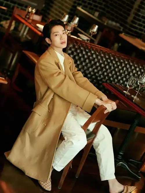 小鲜肉赖冠霖帅气写真