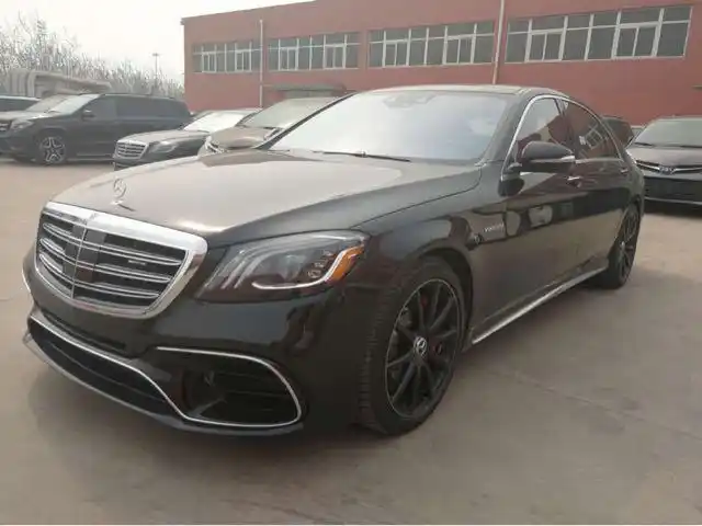 内外兼修 气质不凡奔驰s级迈巴赫s63领跑