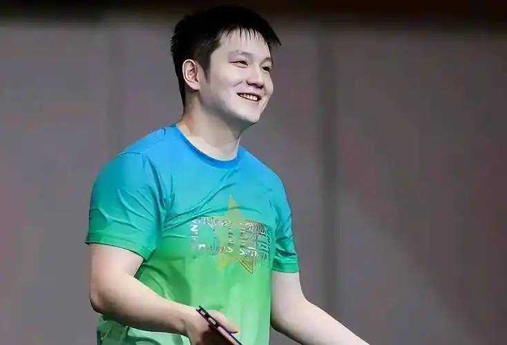 恭喜国乒奥运冠军樊振东疑似订婚,证据明显_社交_账号_球迷