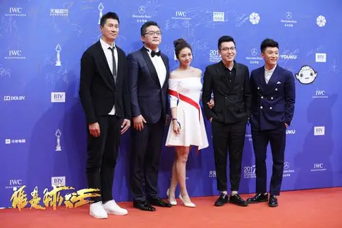 频道金牌主持人张斌,携电影《谁是球王》主创导演裘仲维,青年演员代旭