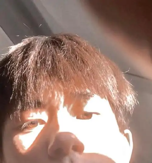 易烊千玺怼脸自拍合集