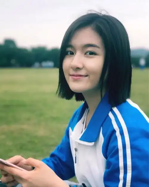 实名心动～李兰迪不仅会演还会摆!