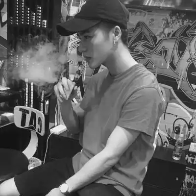 微信头像男生成熟稳重 川水往_微信头像_我要个性网