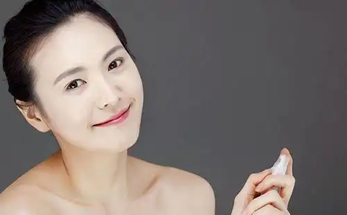 怎样使肌肤白暂水嫩