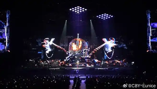 陈楚生超话#陈楚生深圳演唱会#    一些全景掉落2